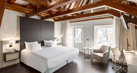 Accommodations:
NH Collection Amsterdam Barbizon Palace
in Amsterdam