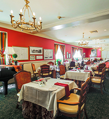 Dining at
Hawthorne Hotel
in Salem