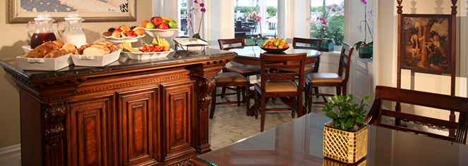 Dining at
Southernmost House
in Key West