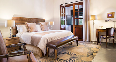 Accommodations:
Hotel Gran Casa Xalisco
in Guadalajara
