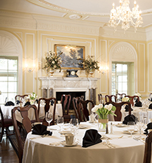 Dining at
The Graylyn Estate
in Winston-Salem