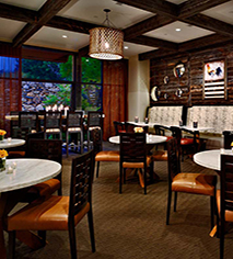 Dining at
The Graylyn Estate
in Winston-Salem