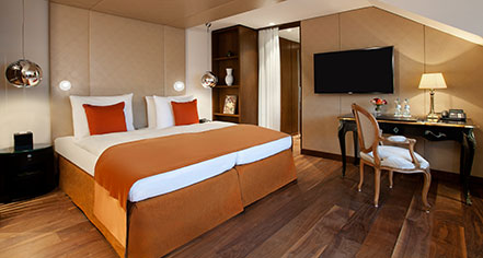 Hotel Vier Jahreszeiten Kempinski Munich
in Munich