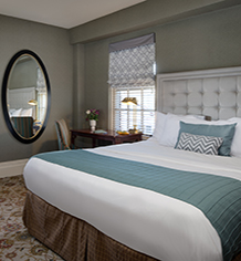 Accommodations:
The Hotel Viking
in Newport