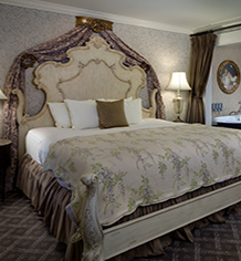 The Hotel Viking
in Newport