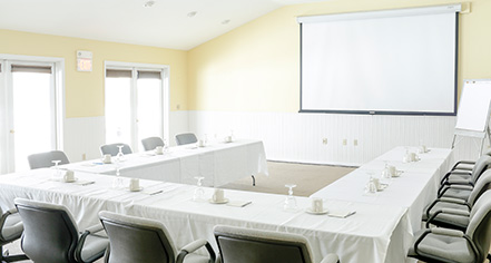 Meetings at
Beekman Arms and Delamater Inn
in Rhinebeck