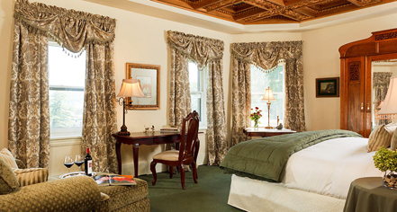Accommodations:
The Sayre Mansion
in Bethlehem