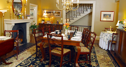 Dining at
The Sayre Mansion
in Bethlehem