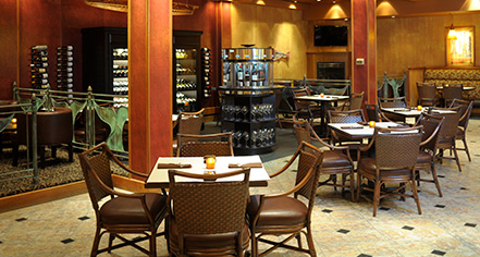 Dining at
Hotel Captain Cook
in Anchorage