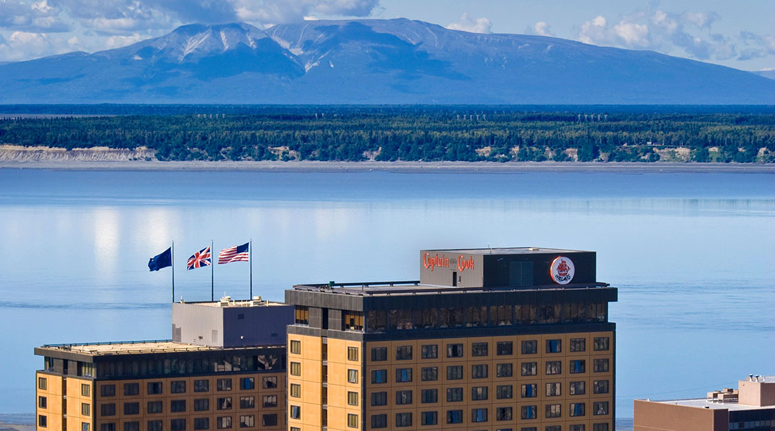 Enjoy the breathtaking views of Mount Susitna and the Chugach Range from the guestrooms at the Hotel Captain Cook, located in the heart of downtown Anchorage.