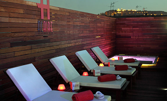 Hotel España
- Activities