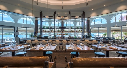 Dining at
Hamilton Princess & Beach Club, A Fairmont Managed Hotel
in Hamilton