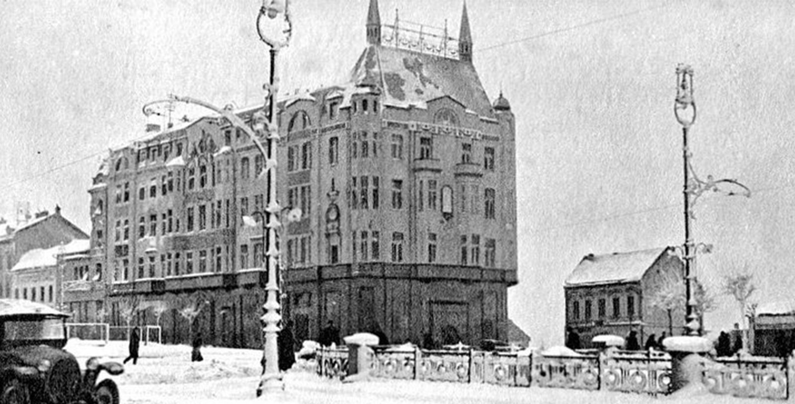 Discover the Russian Art Nouveau-style façade of the Hotel Moskva.