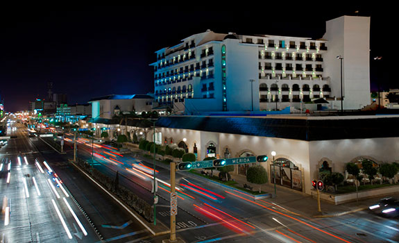 HS HOTSSON Hotel Leon
- Dining