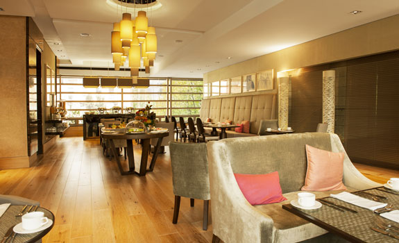 EK HOTEL
- Dining