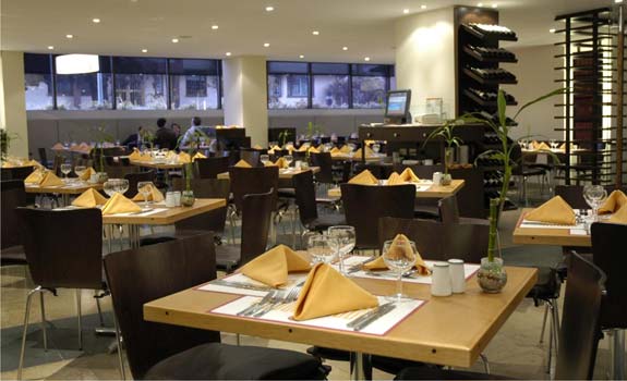 Bogotá Plaza Summit Hotel
- Dining