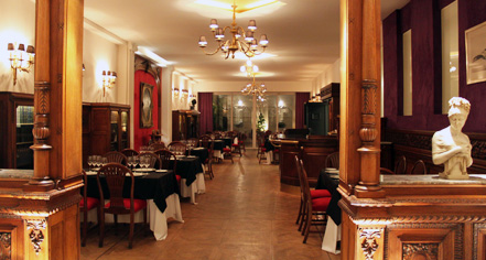 Dining at
Hotel Club Francés Buenos Aires
in Buenos Aires
