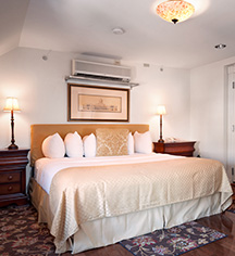 Accommodations:
Hotel Brexton
in Baltimore