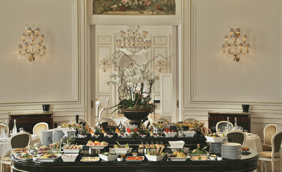 Tiara Château Mont Royal Chantilly
- Dining