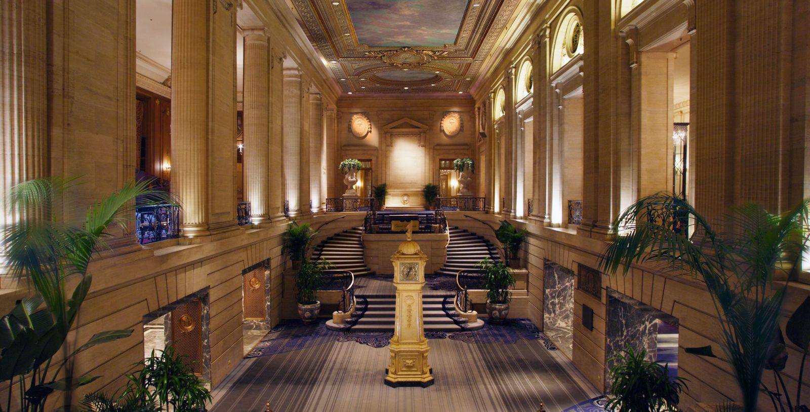 Image of hotel exterior Hilton Chicago, 1927, Member of Historic Hotels of America, in Chicago, Illinois, Overview