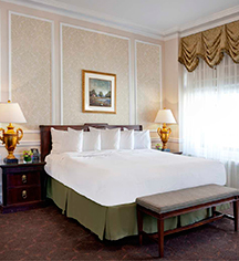 Accommodations:
The Drake Hotel
in Chicago