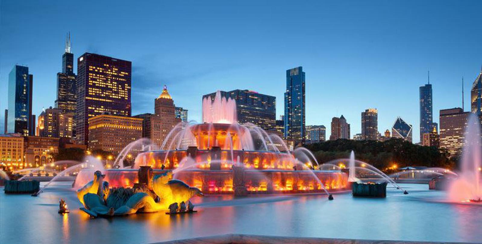 Image of Buckingham Fountain and Downtown Chicago near The Silversmith Hotel, 1897, Member of Historic Hotels of America, in Chicago, Illinois, Explore