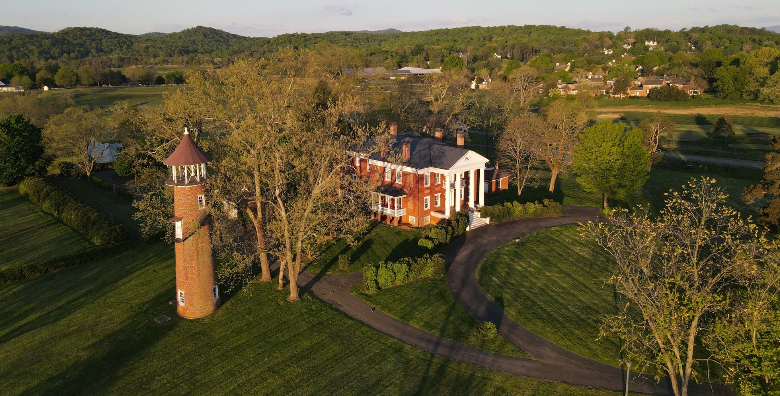 Image of horses and carriages at Boar's Head Resort, 1834, Member of Historic Hotels of America, in Charlottesville, Virginia, Discover