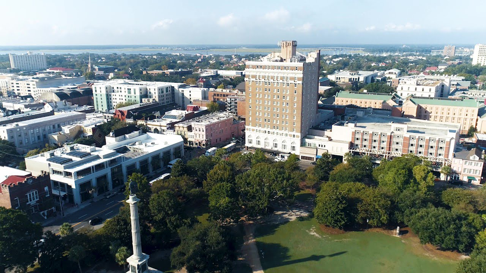 Discover The Charleston Museum, White Point Garden, the South Carolina Aquarium, and Marion Square within walking distance of the hotel.