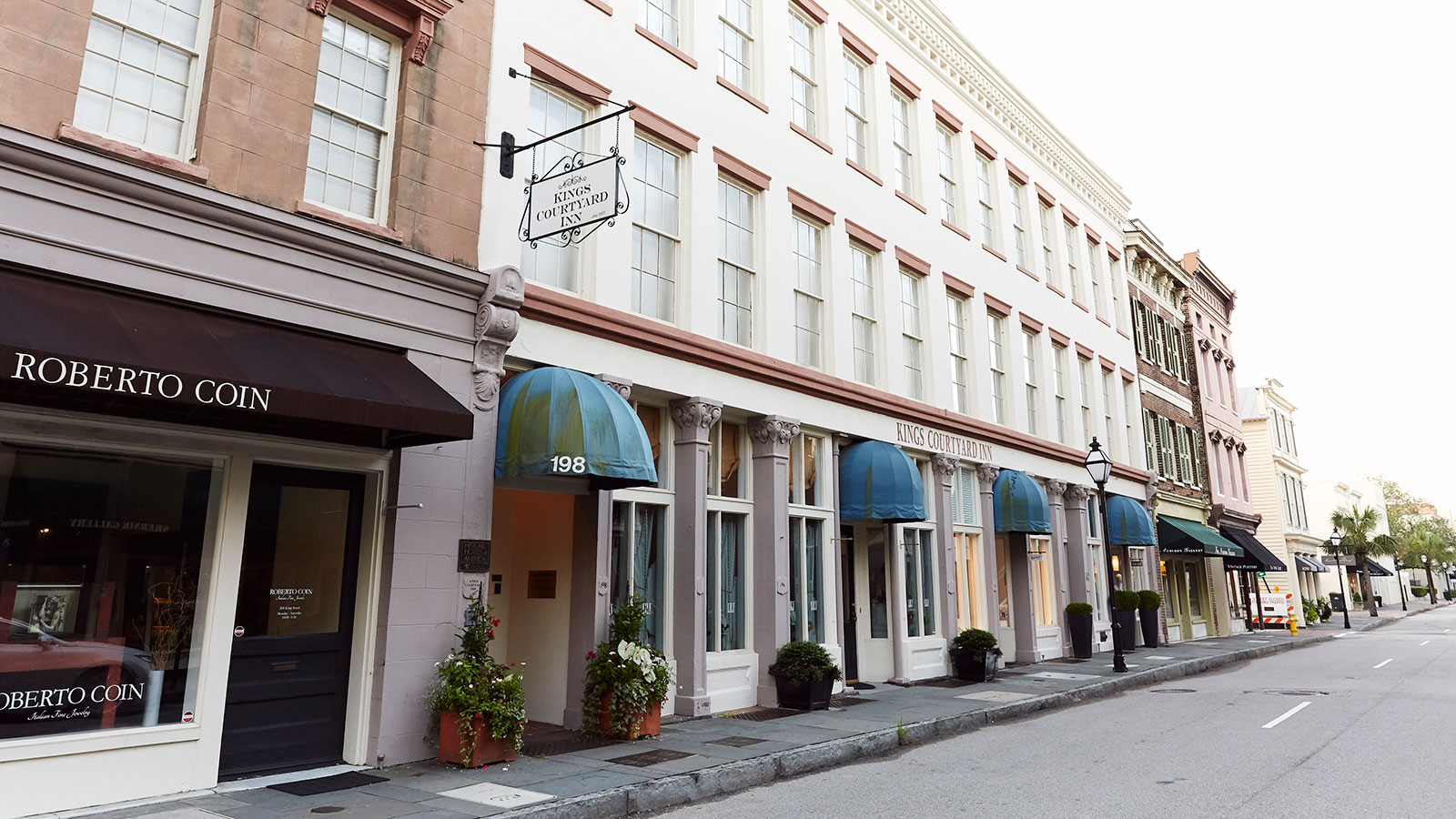 Explore Charleston’s most stylish shops, boutiques, and restaurants.