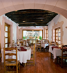 Dining at
Mayaland Hotel & Bungalows
in Chichen Itza