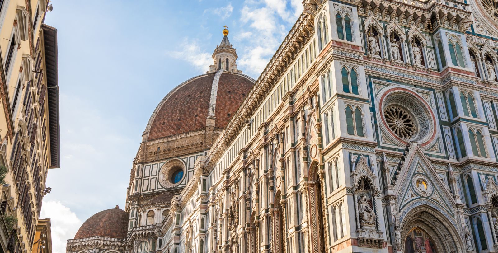 Located in the heart of Florence, explore the surrounding landmarks and Duomo, just steps away from the historic hotel.