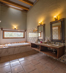 Accommodations:
Hacienda Labor de Rivera
in Teuchitlán