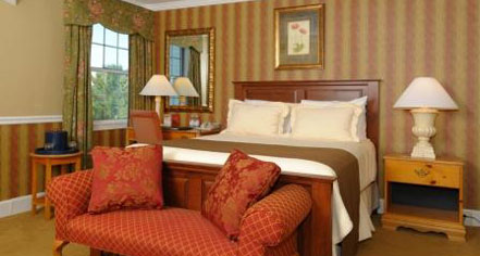 Accommodations:
The Spa at Norwich Inn
in Norwich