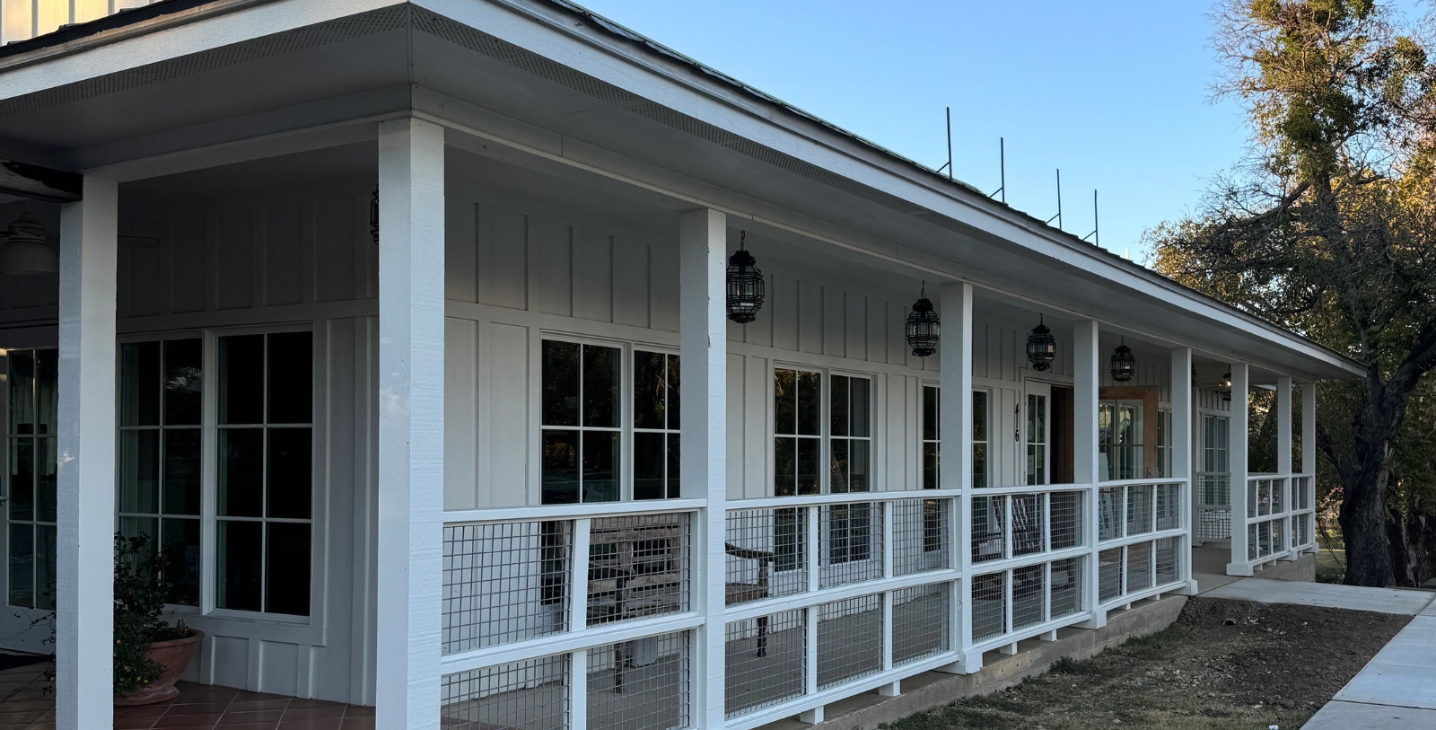 Image of Hotel Lounge and Dining Room at The Stagecoach Inn, 1852, Member of Historic Hotels of America, in Salado, Texas, Hot Deals