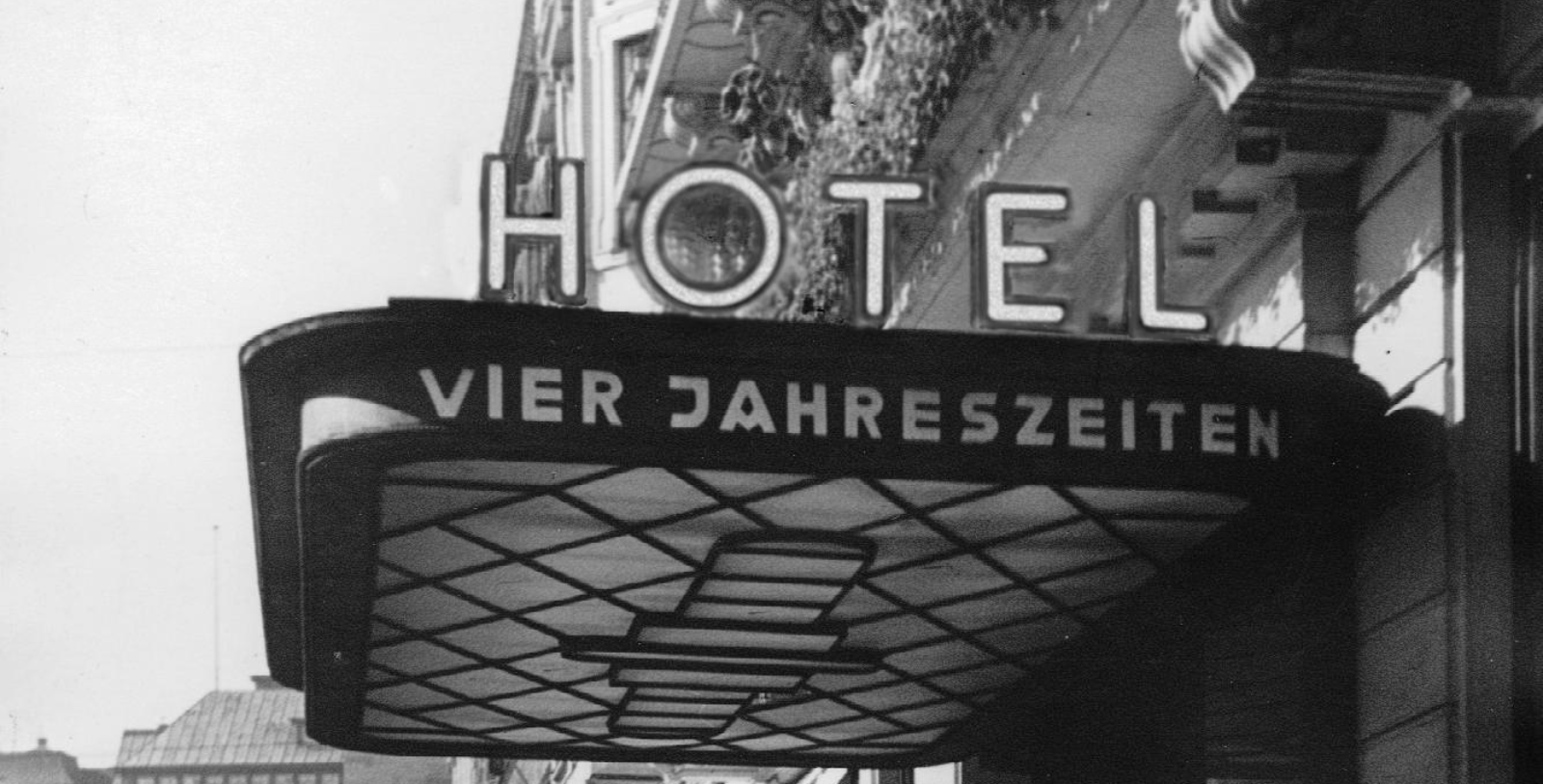 Historical image of Fairmont Hotel Vier Jahreszeiten, 1897, a Member of Historic Hotels Worldwide since 2023 in Hamburg, Germany