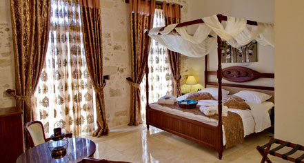 Accommodations:
Antica Dimora Suites
in Crete