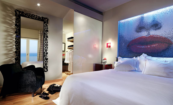 Lifestyle Collection Hotel
- Accommodations