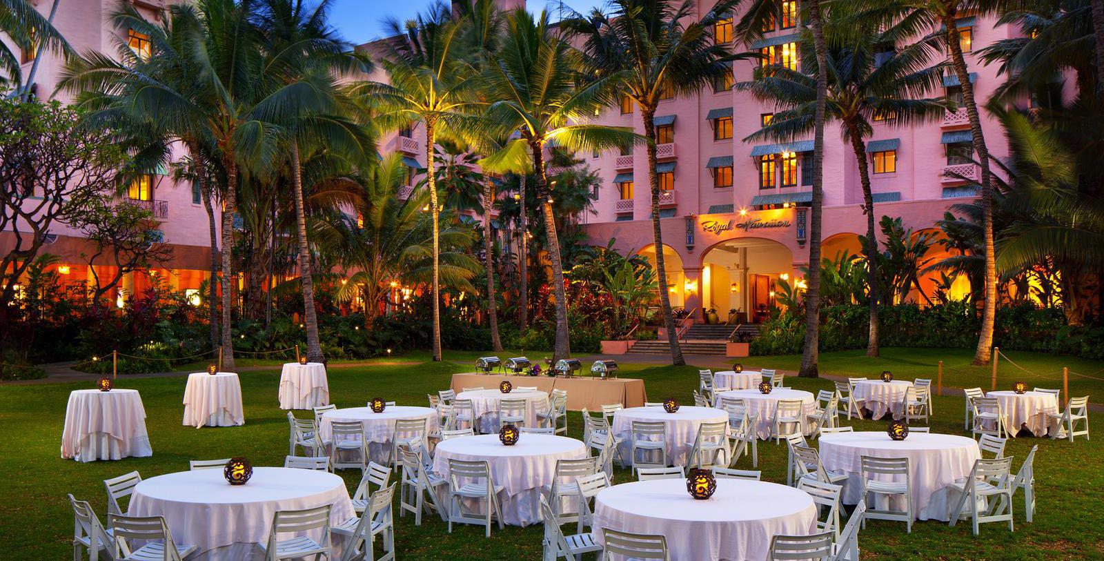 Image of Coconut Grove at The Royal Hawaiian, A Luxury Collection Resort, 1927, Member of Historic Hotels of America, in Honolulu, Hawaii, Experience