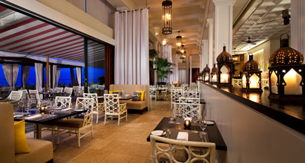 Dining at
The Royal Hawaiian, A Luxury Collection Resort
in Honolulu