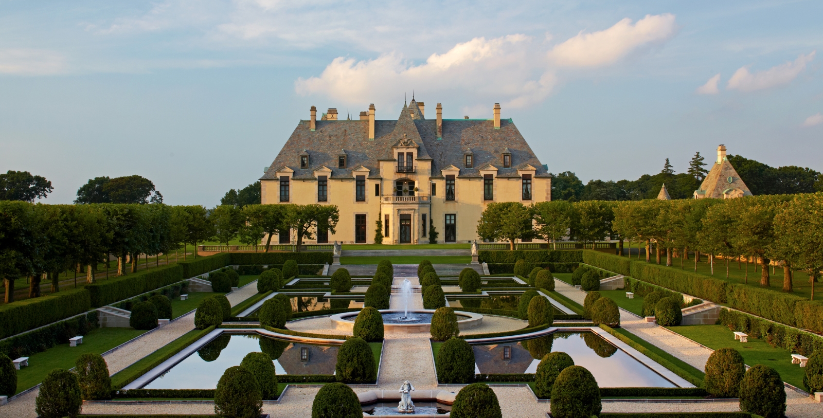 Image of OHK Restaurant & Bar Patio, OHEKA CASTLE, Huntington, New York, 1919, Member of Historic Hotels of America, Hot Deals