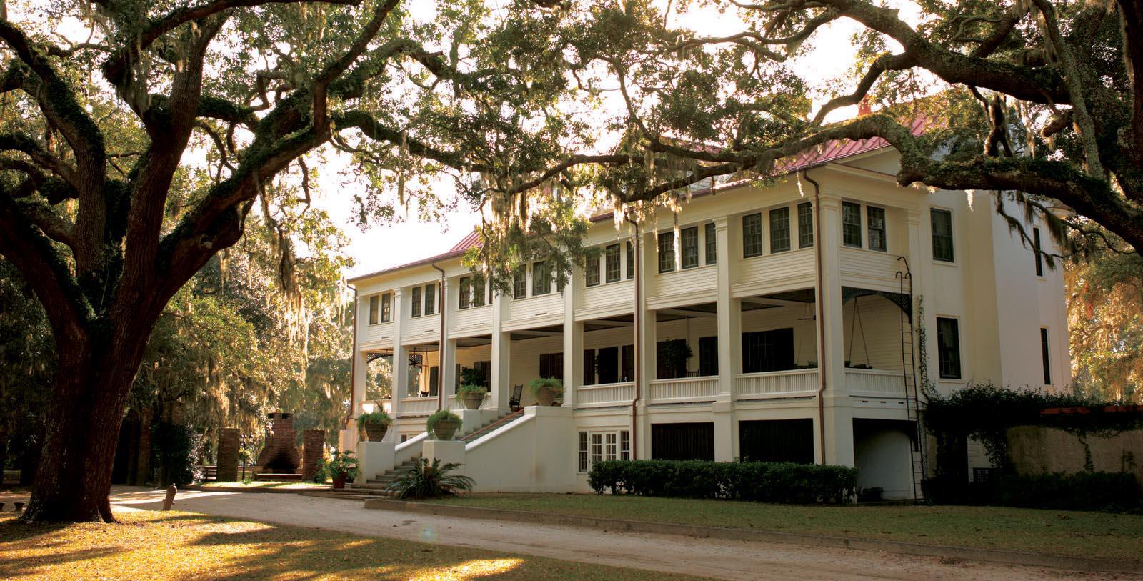 Image of exterior and entrance of the Greyfield Inn in Cumberland Island, Georgia.