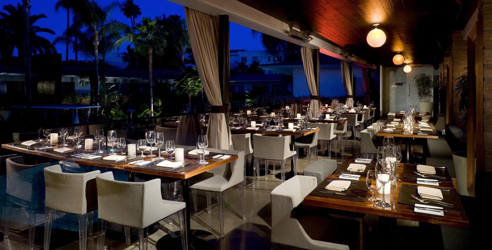 Taste some authentic Los Angeles-style cuisine at the Public Kitchen and Bar.
