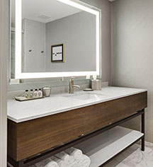 Accommodations:
The Sire Hotel Lexington, Tapestry Collection by Hilton
in Lexington