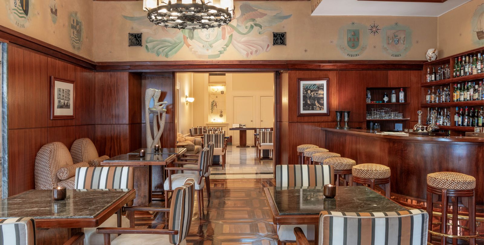 Image of Hotel Bar at Hotel Britania Art Deco, 1944, a member of Historic Hotels Worldwide in Lisbon, Portugal
