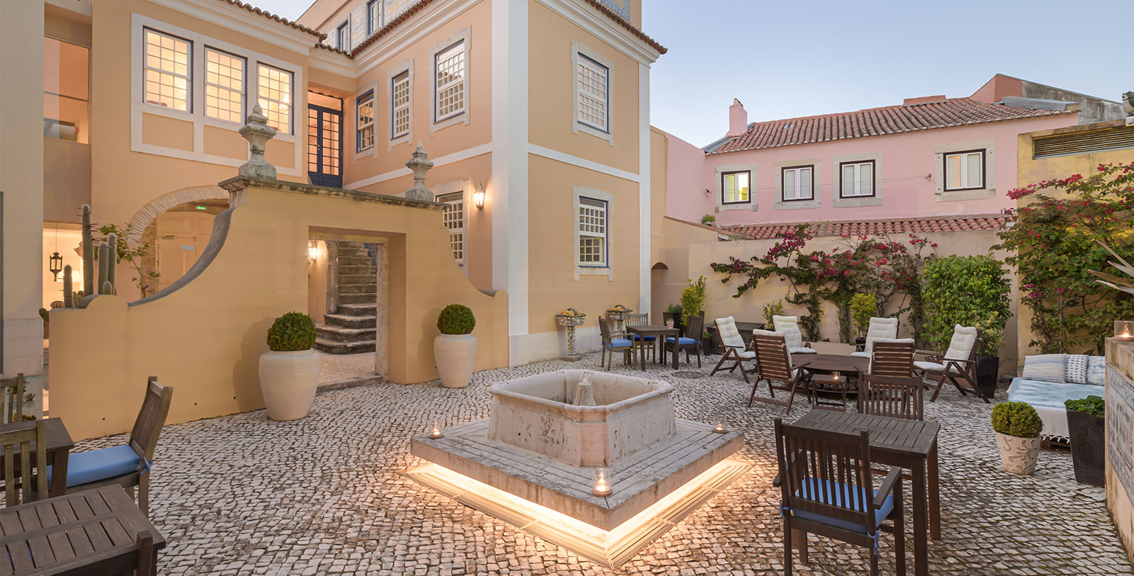 Image of the exterior and courtyard during the evening, Solar do Castelo, 1765, a member of Historic Hotels Worldwide in Lisbon, Portugal