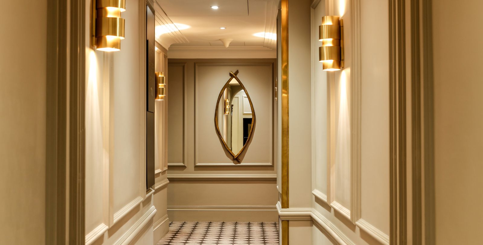 Discover the stunning modern Art Deco and Georgian architectural design of Flemings Mayfair.