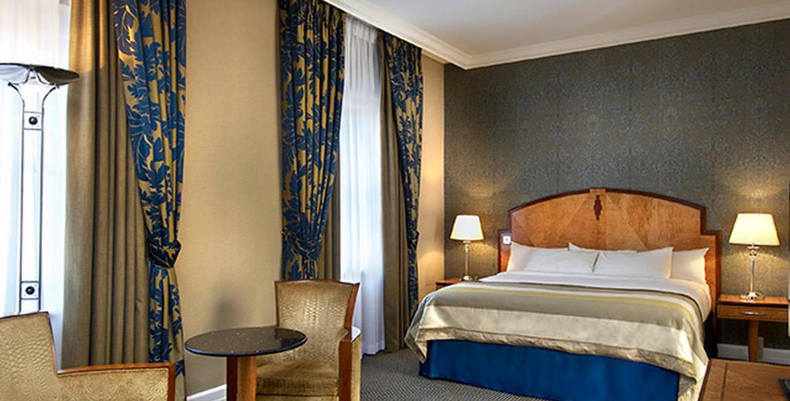 Image of Guestroom Interior, Hilton London Paddington, United Kingdom, 1854, Member of Historic Hotels Worldwide, Location Map