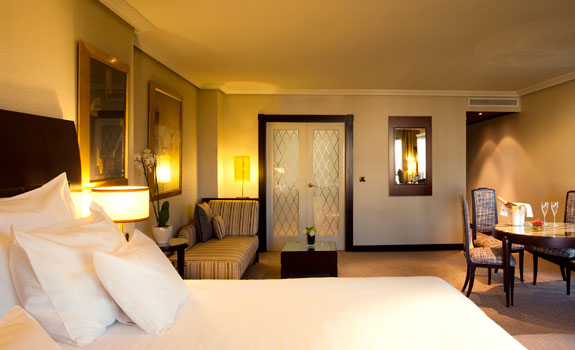 Hesperia Madrid
- Accommodations