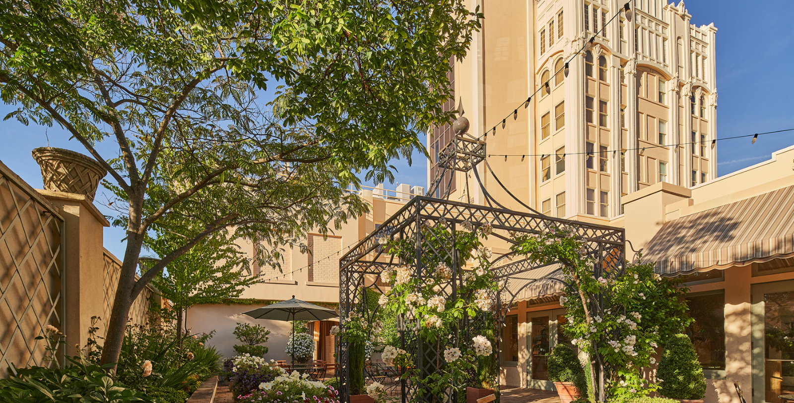 Discover preserved historic elements throughout the Ashland Springs Hotel.