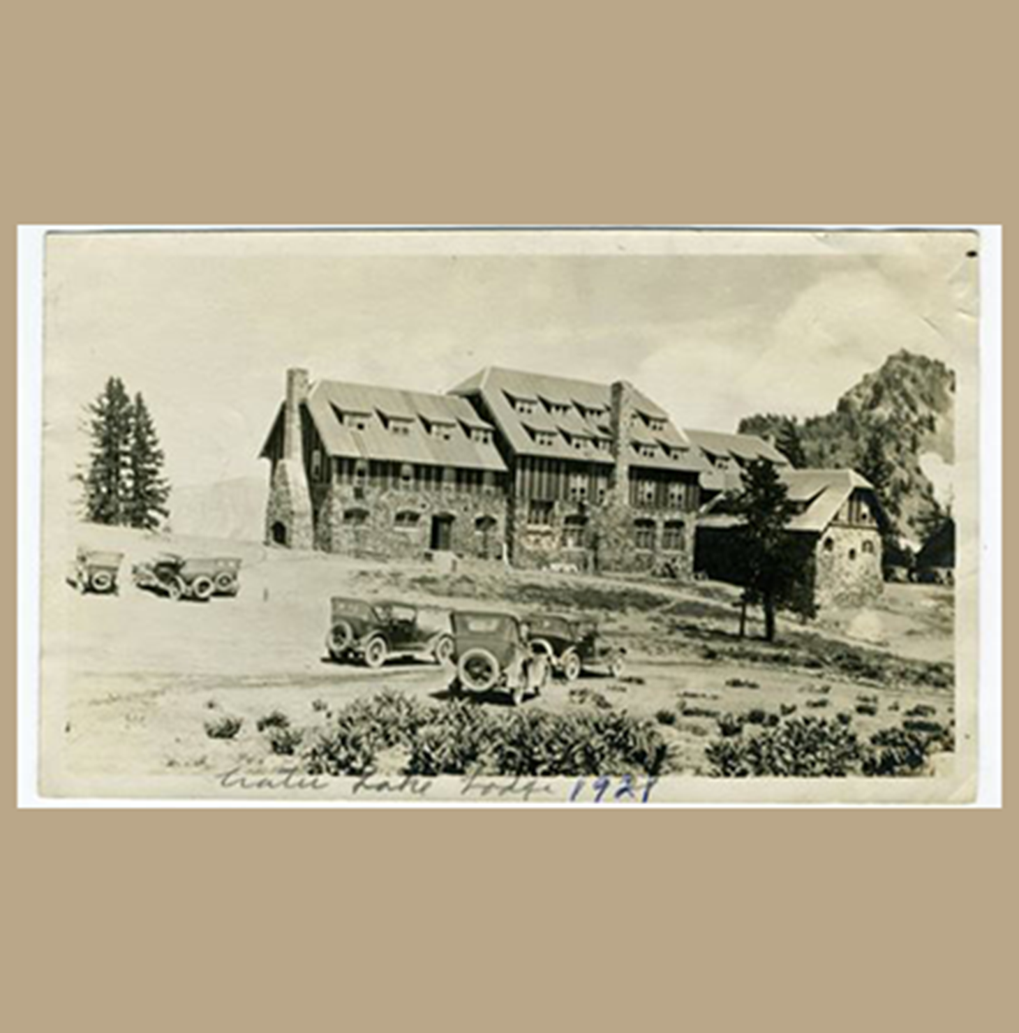 Historic 1920's Postcard showing the exterior of the Crater Lake Lodge
